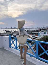 Santorini in Danang?! Where?!