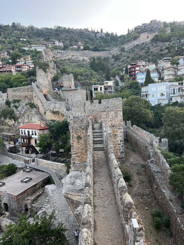 Alanya in 24 Hours – Caves, Castles & Nightlife Under $100