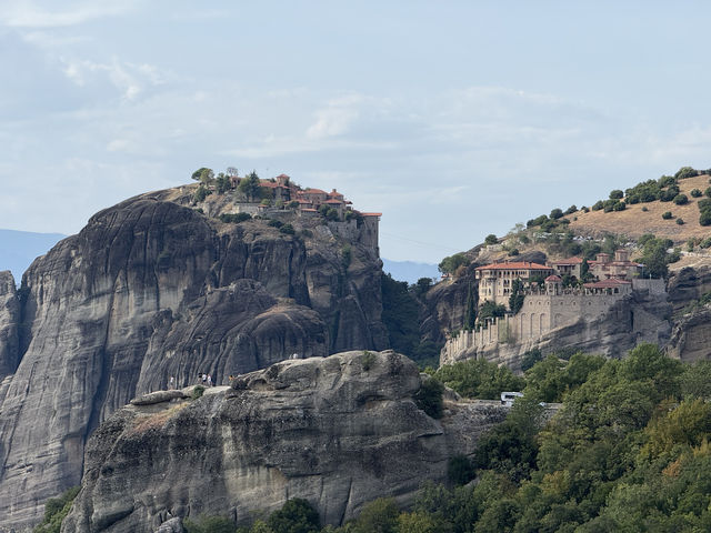 🇬🇷 Meteora - 希臘天空之城 🏰
