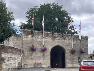 イギリスのウォリックシャーにある千年の歴史を持つ小さな町