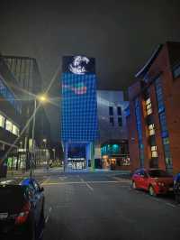 Nightfall at Manchester Metropolitan – A Campus That Glows
