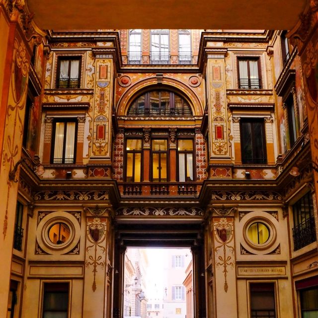 Rome – Domes, Alleys, and Eternal Architecture 🏛️🌅