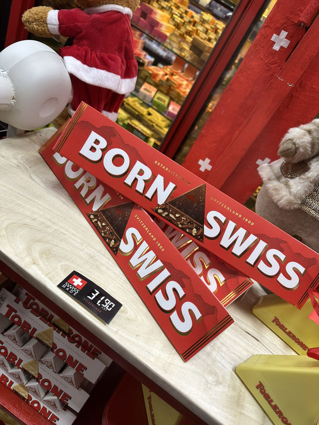 Autumn 🍂 Charms of Geneva 🍫  🫕 🧀 