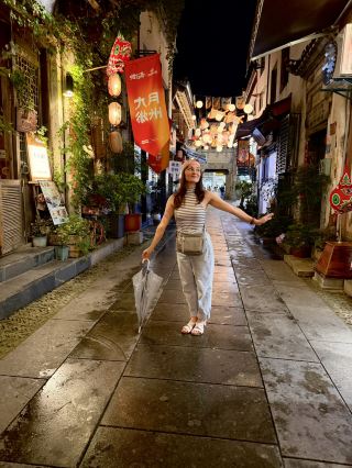 I got put in the wrong room, and it was the best thing to happen on my trip!