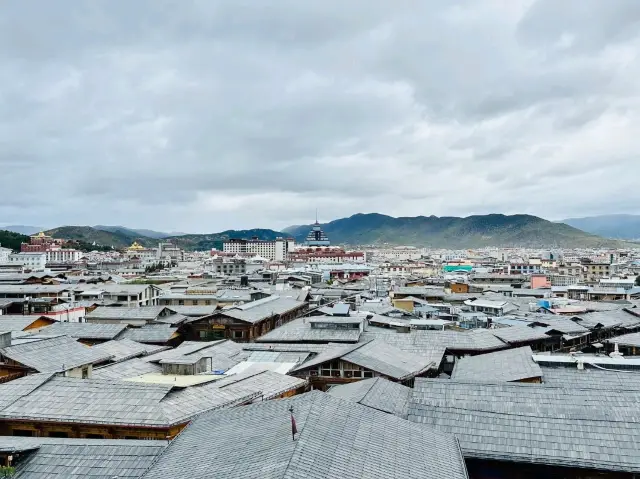 Tranquil Tibetan Style Ancient Town 🇨🇳