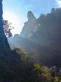 三清山,在14億年花崗岩包圍中的秀美石林