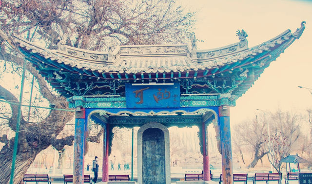 甘肅酒泉有一處西漢勝跡，有2000多年歷史