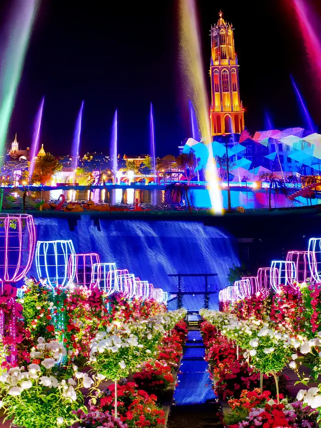 Huis Ten Bosch, the largest amusement park in Japan, offers a full experience