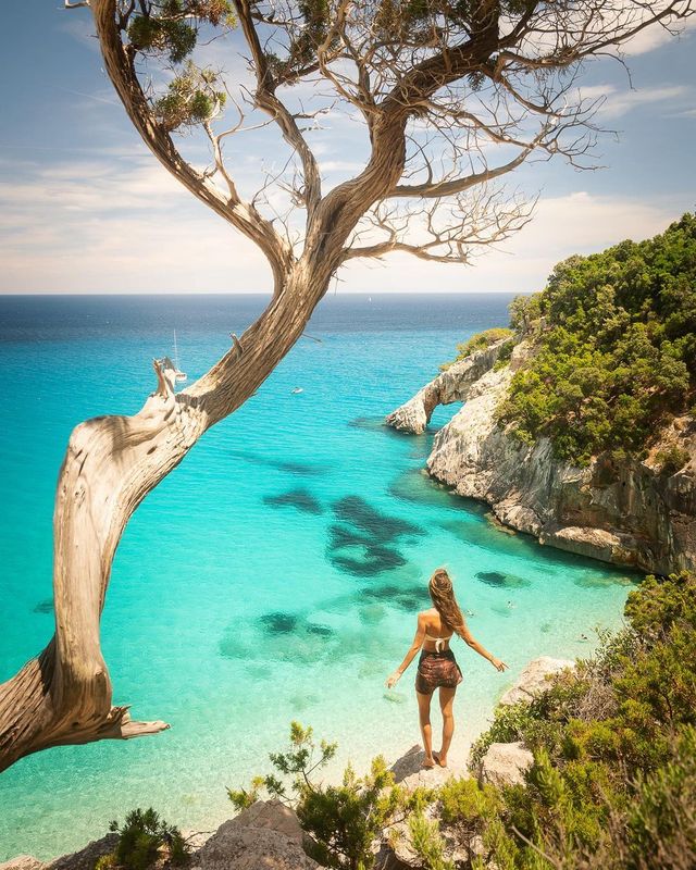 🏝️📸 Unveiling the Treasures of Sardinia: Explore the Island Paradise! ☺️