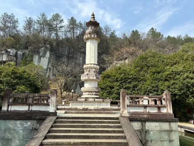 新昌大佛寺