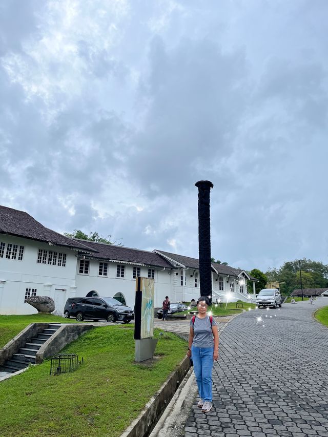 免簽的大馬·Sarawak Museum老館外走走
