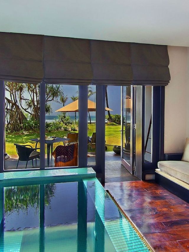 🌴🏖️ Unwind at Sri Lanka's Beachfront Bliss 🌞🍹