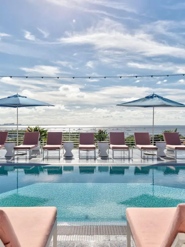 🌴 Miami's Hotspot Stay: Mr. C Coconut Grove 🏖️