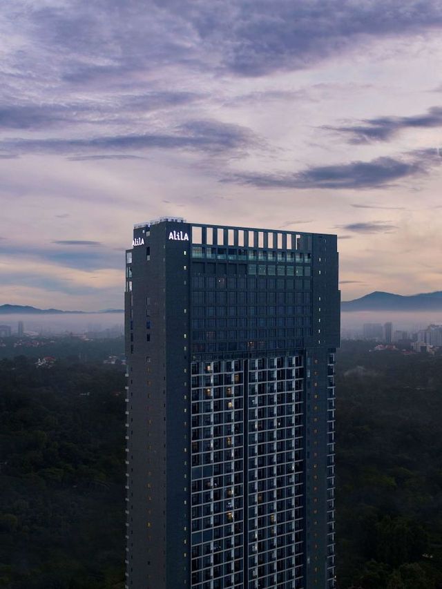 🌟 Kuala Lumpur's Eco-Luxury Escape 🍃✨