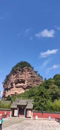 天水麥積山·石窟，懲治恐高