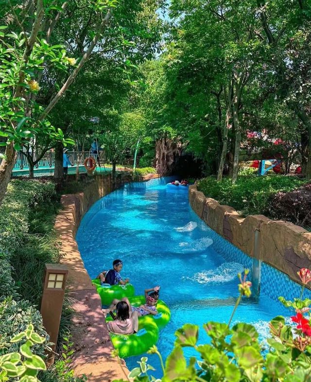 夏日玩水，苏州樂園森林水世界。