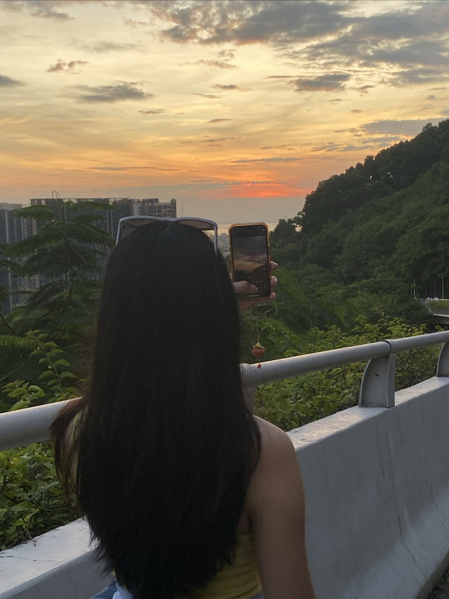 深圳寶安｜半小時就可到山頂看到海邊日落