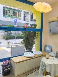廈門溪岸路新店與奶fufu的小熊一起品嚐酸奶。
