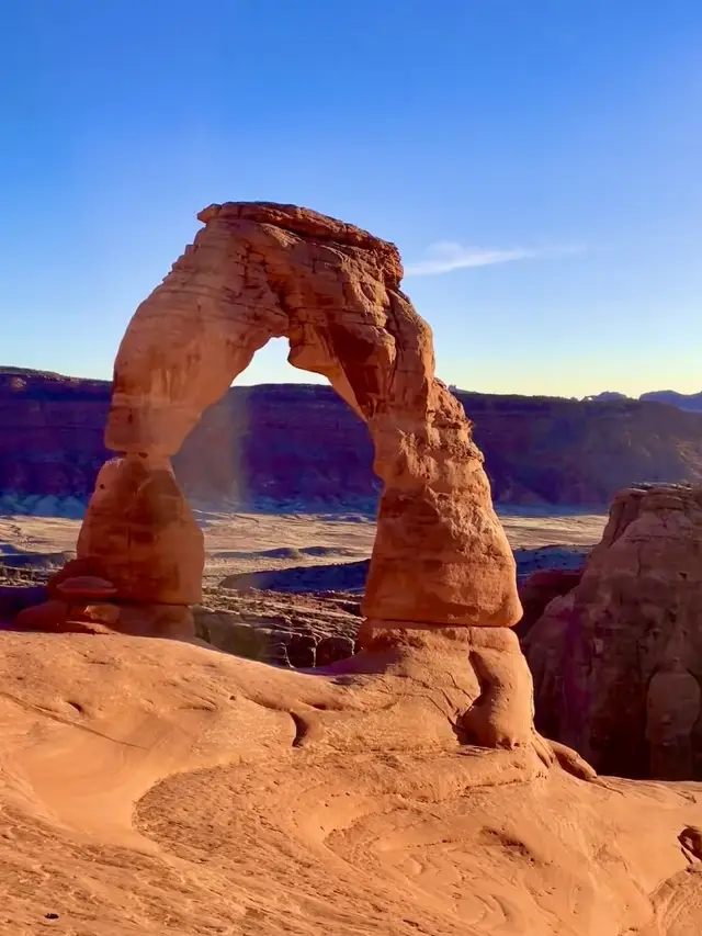 Nature’s Stone Sculptures: A Journey Through Arches National Park