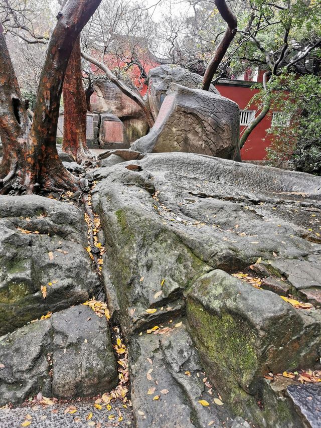 湘潭昭山烏石風景區。