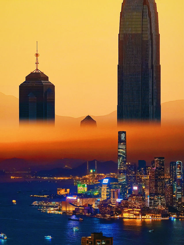 因為一盞燈·看到了整個港島夜景
