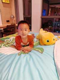 迪士尼親子遊絕配!入住奶龍主題房,快樂值拉滿