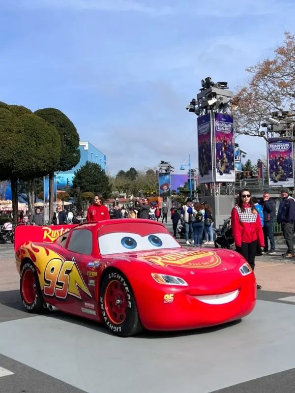 Discover the Magic of Disneyland Paris with Unique Experiences