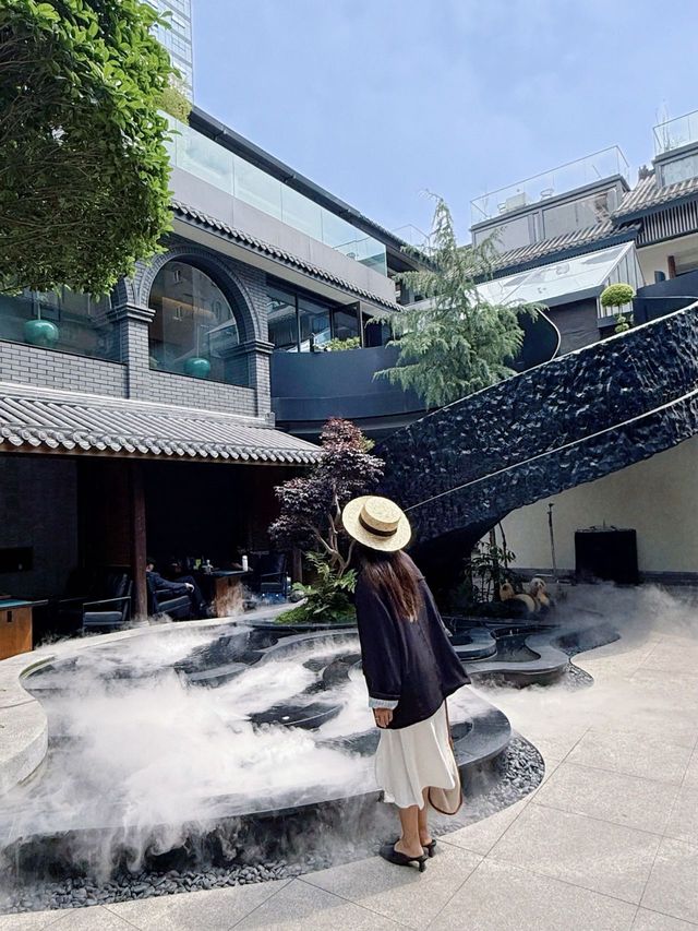 春熙路！！！為咗呢間酒店專登飛去成都