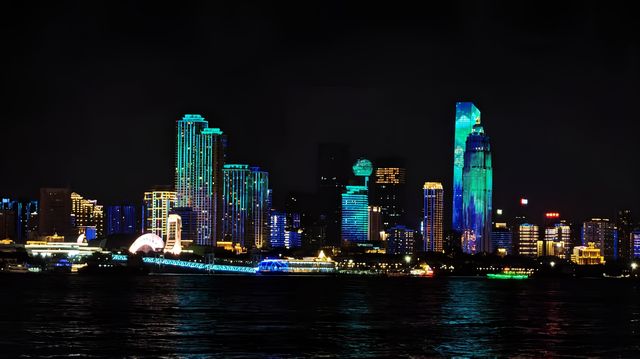 璀璨都市夜景指南武昌江灘吹吹風+賞燈光秀