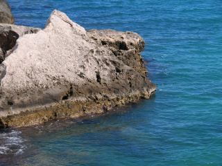Cala Cozzeの美しい海岸線
