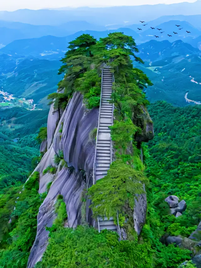 Compared to Huangshan, I love this fairy mountain twice visited by Li Bai even more!