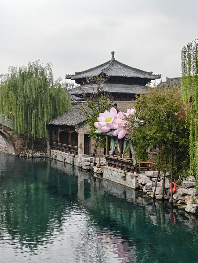 明水古城美到窒息！烏鎮團隊操刀的泉水仙境