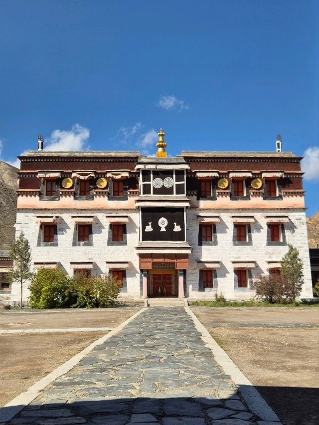 Highlights of Xiahe: A Tibetan Gem