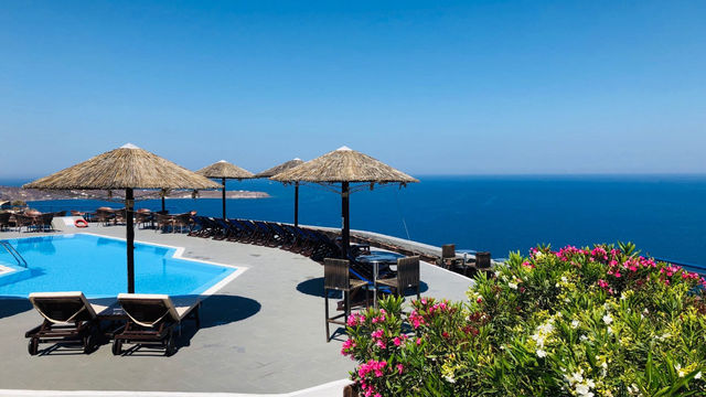 聖托里尼旅拍指南｜這裡隨手一拍都是明信片！