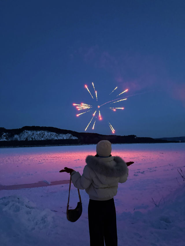 漠河冬日限定｜雪地煙花大片Get人生照片