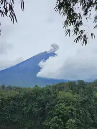 藍棉瀑布 火山雲海與雨林瀑布 被真誠打動