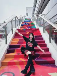 旺角薈彩繪階梯|一步踏入藝術浪潮裡