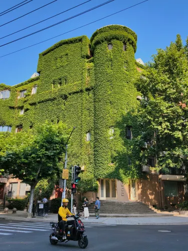 Must-Visit Hai Pai Style on Taiyuan Road in Shanghai | Trip.com Shanghai