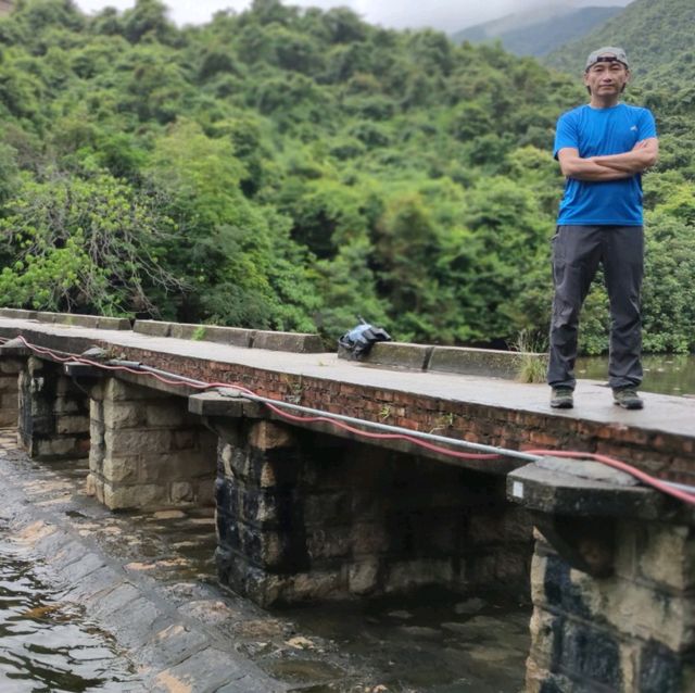 潭崗飞瀑