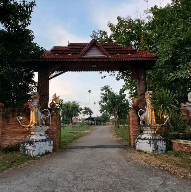 วัดพระธาตุหมื่นครื้น  ลำปาง