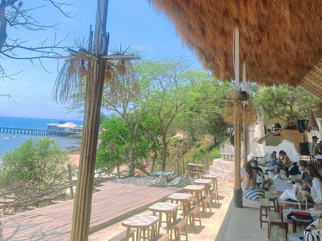 MATATA  bay cafe.Koh larn