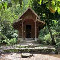 วัดแม่กำปอง วัดสวยท่ามกลางธรรมชาติที่ร่มรื่น