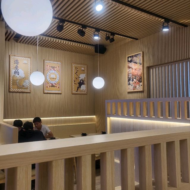 岡山捷運對面廣場3樓-日式料理小泉聚場