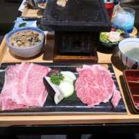 日式⽯燒和⽜專⾨店CP值極高