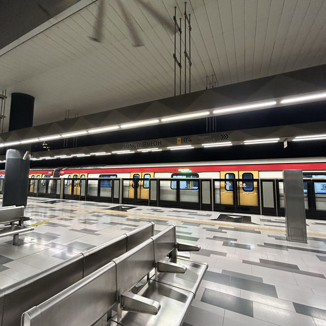 雙溪武洛的地鐵站與火車站 🚇🚄