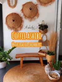 COFFEE ASHIBI SRIRACHA คาเฟ่มินิมอลสไตล์ญี่ปุ่น