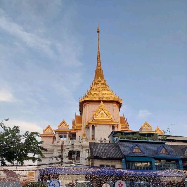 ✨️วัดไตรมิตรวิทยารามวรวิหาร