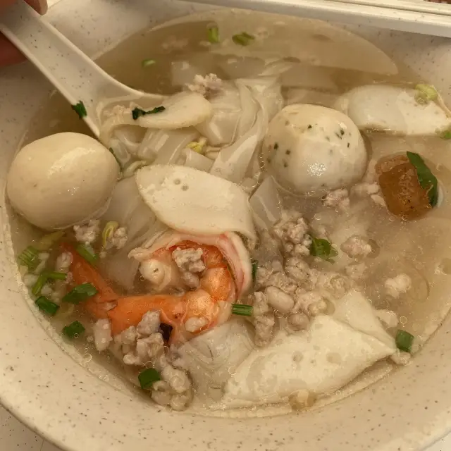 A Bowl of Comfort Kway Teow soup