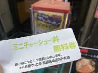 東京・高田馬場。100円ガチャガチャで運試し『らあ麺やったる！高田馬場本店』