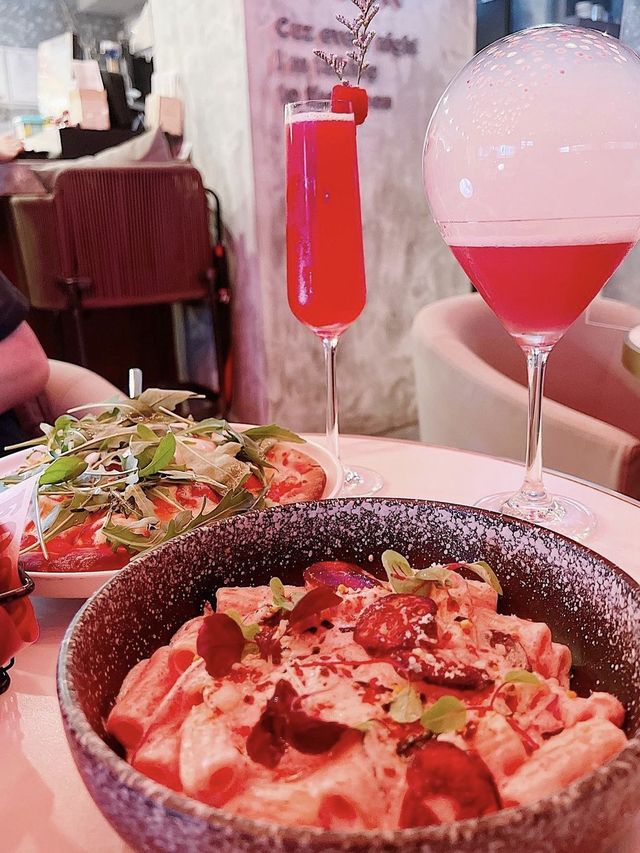 🌕💫月球上的水煙酒吧 🍻🍹